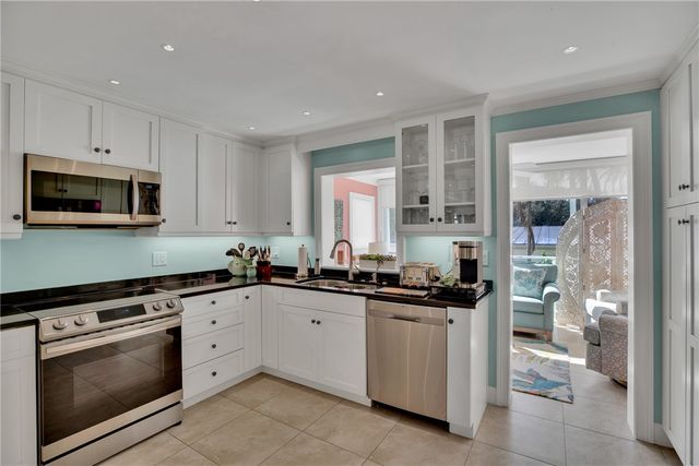 8416 Oceanside Drive F12, Vero Beach, FL 32963