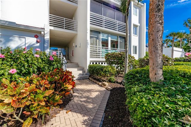 8416 Oceanside Drive F12, Vero Beach, FL 32963