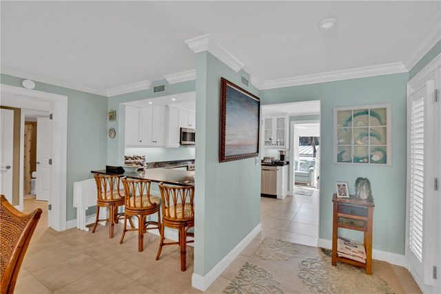 8416 Oceanside Drive F12, Vero Beach, FL 32963