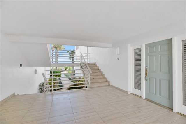 8416 Oceanside Drive F12, Vero Beach, FL 32963