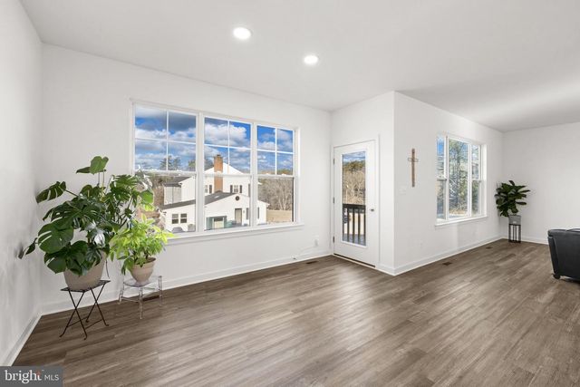 360 GREENBANK RD, Fredericksburg, VA 22406