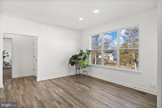 360 GREENBANK RD, Fredericksburg, VA 22406