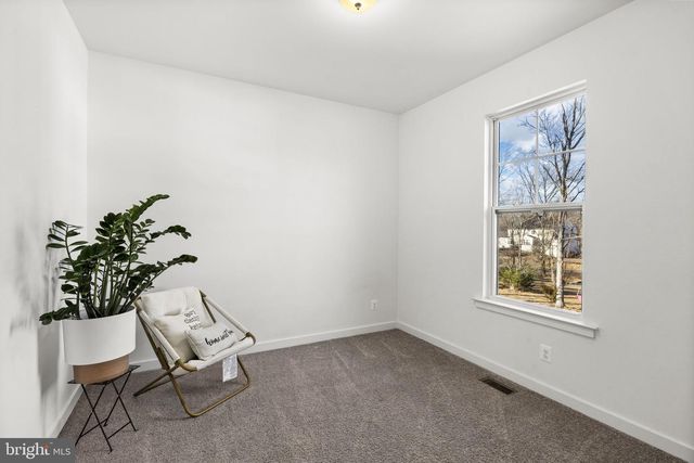 360 GREENBANK RD, Fredericksburg, VA 22406