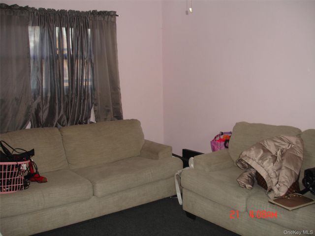 17 Stewart Avenue, Hempstead, NY 11550