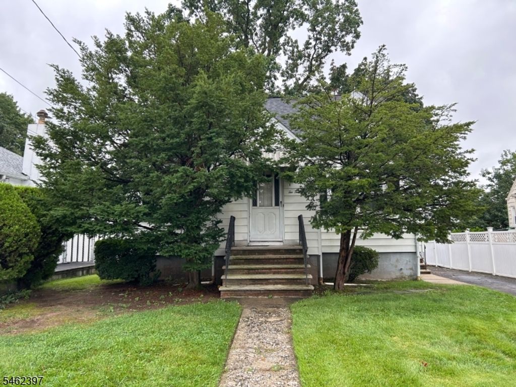 222 Terrace Ave, Lodi Boro, NJ 07644 — photo 2
