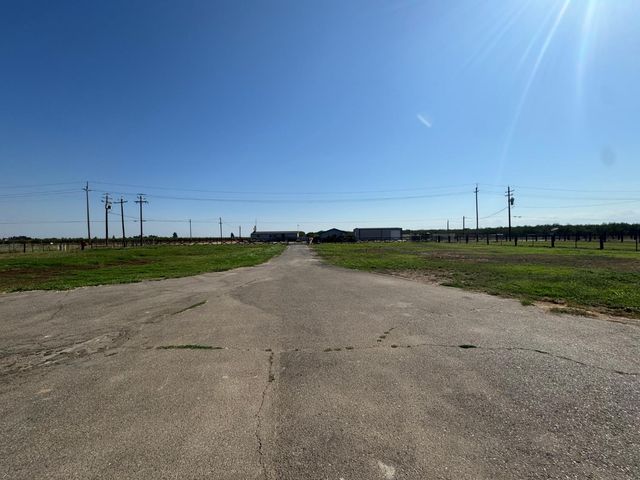 5931 Claribel Rd, Oakdale, CA 95361