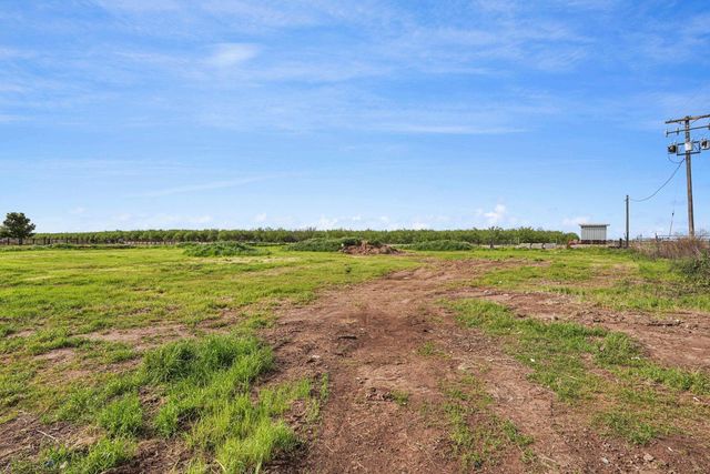 5931 Claribel Rd, Oakdale, CA 95361