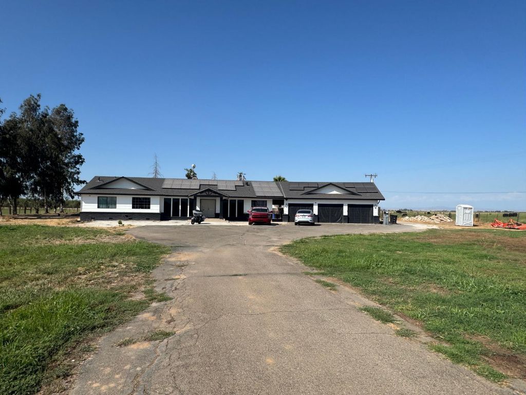 5931 Claribel Rd, Oakdale, CA 95361