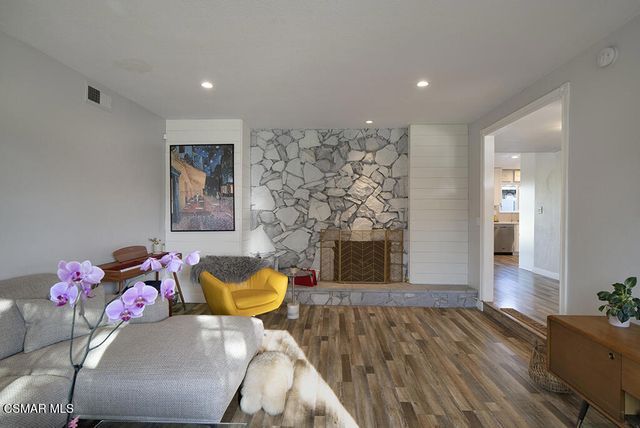 264 Lupe Avenue, Newbury Park, CA 91320
