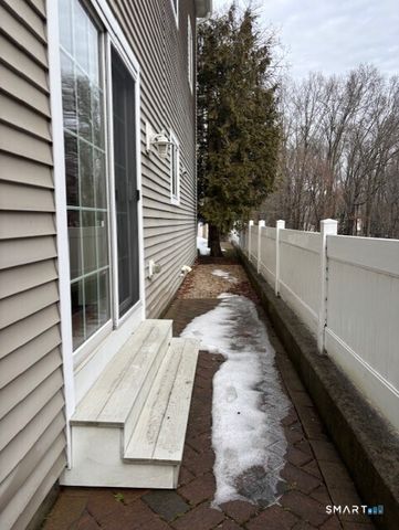 88 Maple Tree Avenue E, Stamford, CT 06906