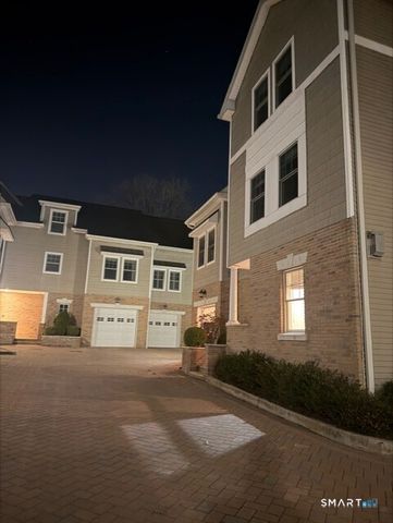 88 Maple Tree Avenue E, Stamford, CT 06906