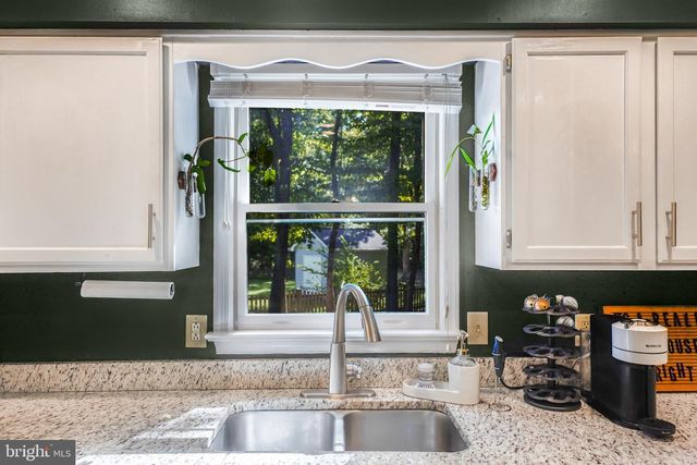 5226 MCMANUS DR, Fredericksburg, VA 22407