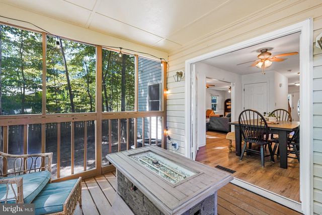5226 MCMANUS DR, Fredericksburg, VA 22407
