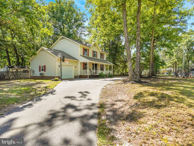 5226 MCMANUS DR, Fredericksburg, VA 22407