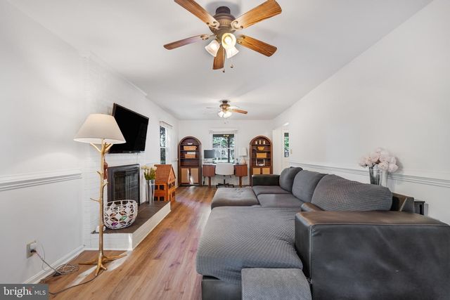 5226 MCMANUS DR, Fredericksburg, VA 22407