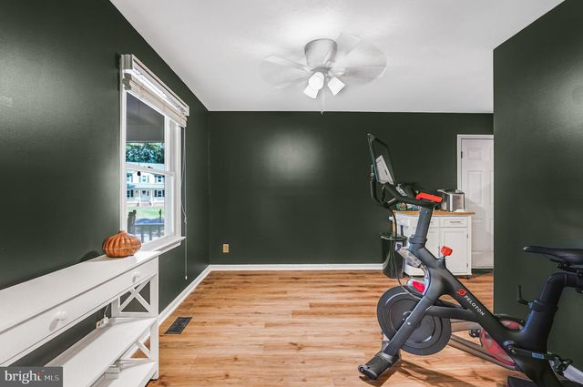 5226 MCMANUS DR, Fredericksburg, VA 22407