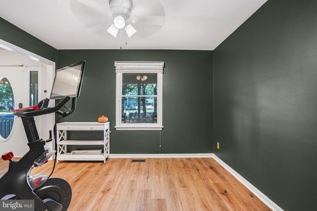 5226 MCMANUS DR, Fredericksburg, VA 22407