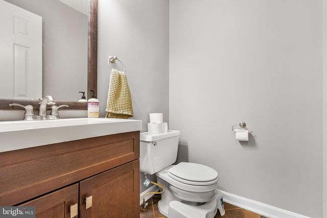 5226 MCMANUS DR, Fredericksburg, VA 22407