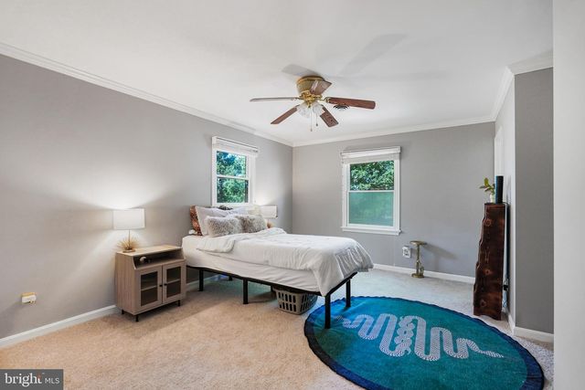 5226 MCMANUS DR, Fredericksburg, VA 22407