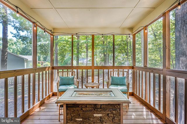 5226 MCMANUS DR, Fredericksburg, VA 22407
