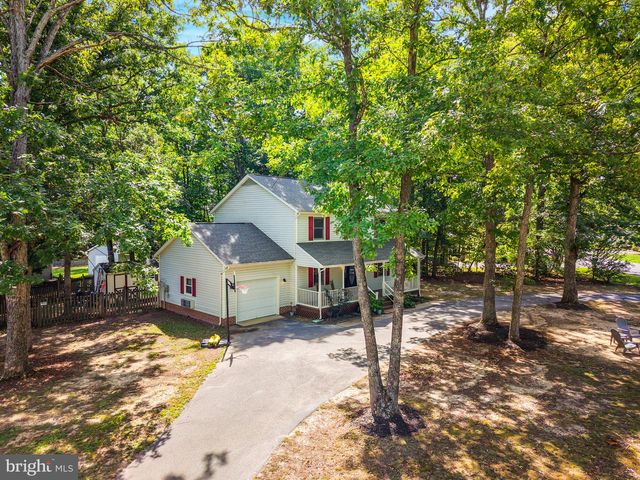 5226 MCMANUS DR, Fredericksburg, VA 22407