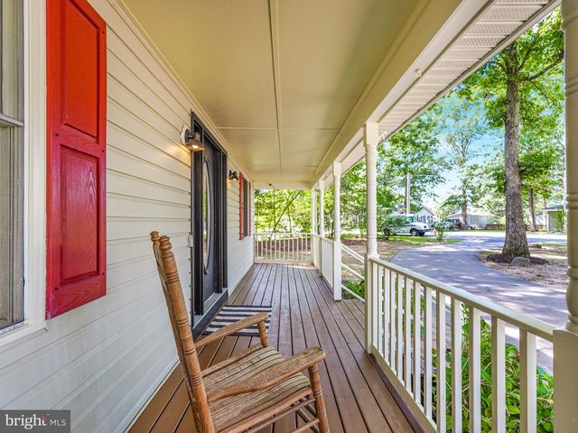 5226 MCMANUS DR, Fredericksburg, VA 22407