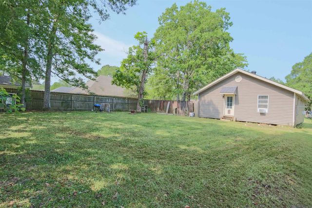 27080 Gaylord Rd, Walker, LA 70785