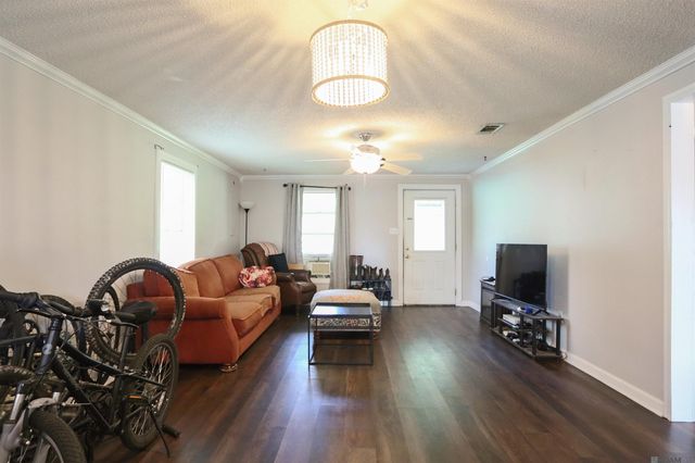 27080 Gaylord Rd, Walker, LA 70785