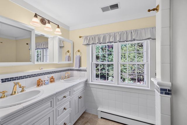 480 Dyer Prince Road, Eastham, MA 02642