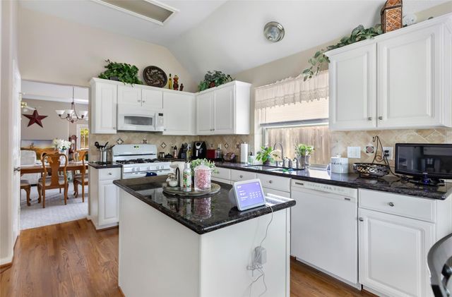 1707 Sandy Trail Court, Kingwood, TX 77339