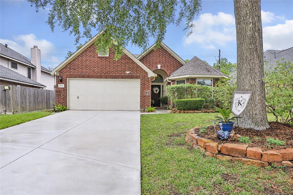 1707 Sandy Trail Court, Kingwood, TX 77339