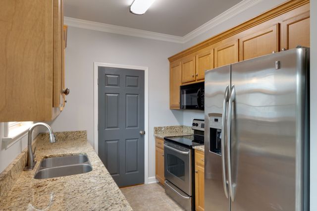1001 McKenna Dr, Thompsons Station, TN 37179