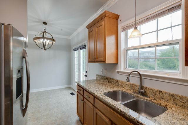 1001 McKenna Dr, Thompsons Station, TN 37179