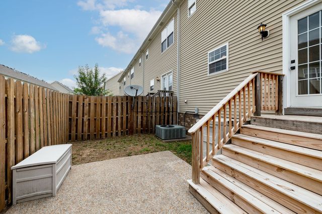 1001 McKenna Dr, Thompsons Station, TN 37179