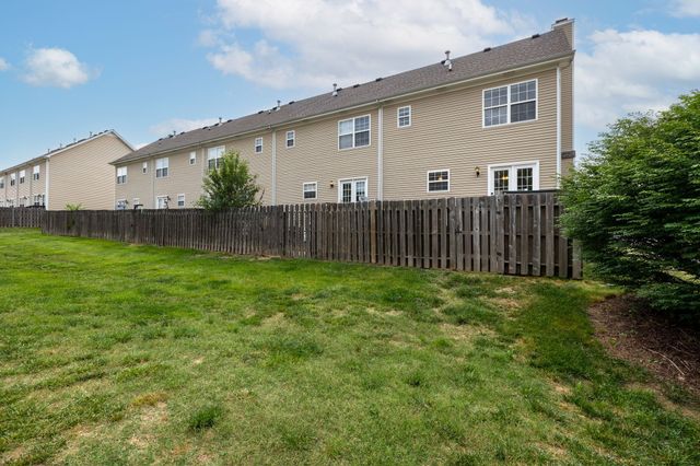 1001 McKenna Dr, Thompsons Station, TN 37179