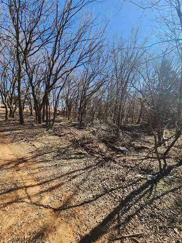 11390 NE Trail Rd, Elgin, OK 73538
