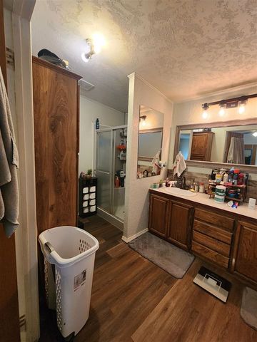 11390 NE Trail Rd, Elgin, OK 73538