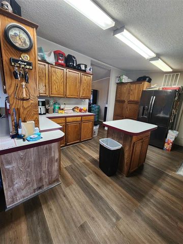 11390 NE Trail Rd, Elgin, OK 73538