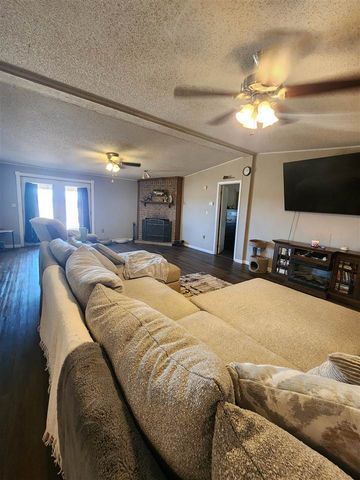 11390 NE Trail Rd, Elgin, OK 73538