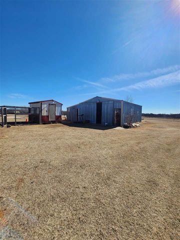 11390 NE Trail Rd, Elgin, OK 73538