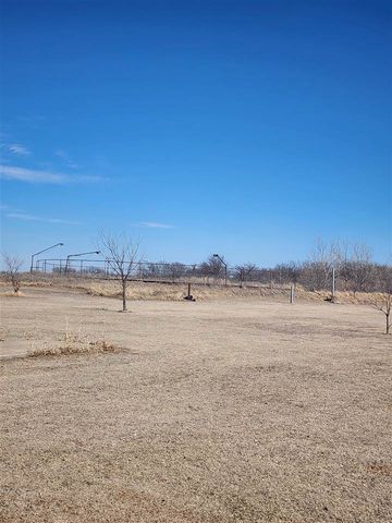 11390 NE Trail Rd, Elgin, OK 73538