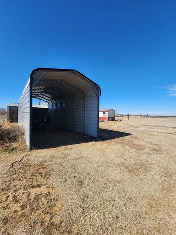 11390 NE Trail Rd, Elgin, OK 73538