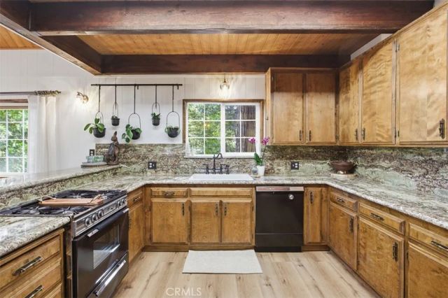 401 Grizzly Road, Lake Arrowhead, CA 92352