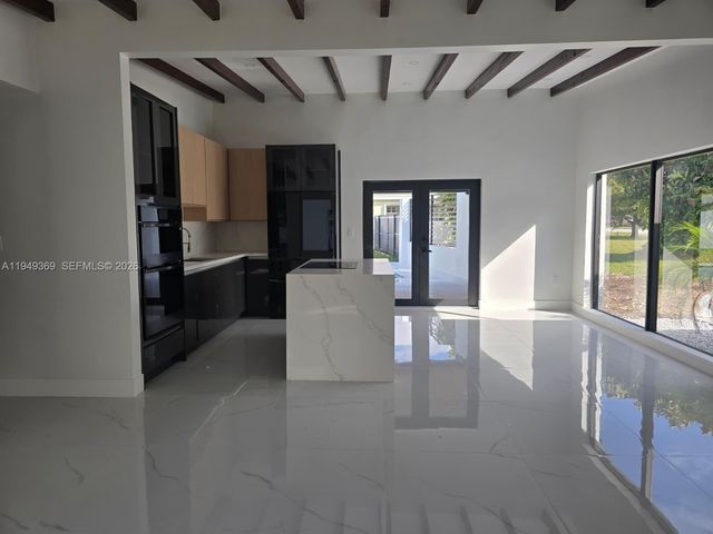 10525 SW 112th St, Miami, FL 33176