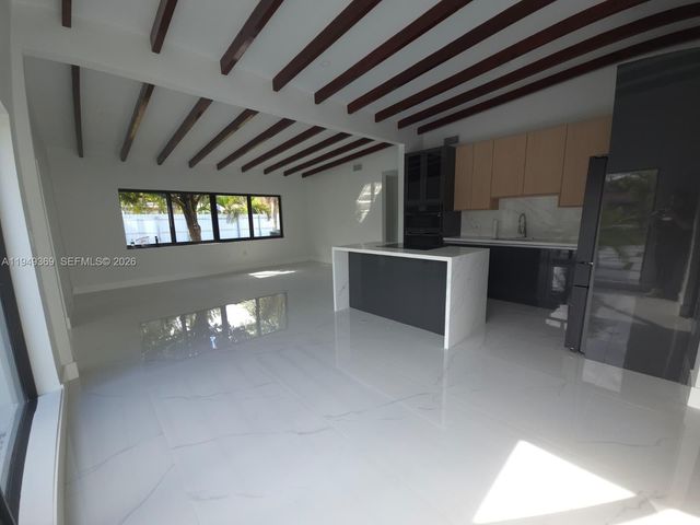 10525 SW 112th St, Miami, FL 33176