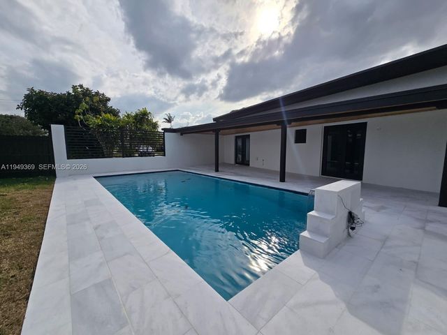 10525 SW 112th St, Miami, FL 33176