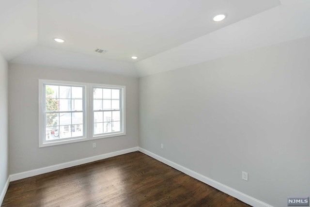 54 Willow Avenue, Hackensack, NJ 07601