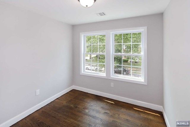 54 Willow Avenue, Hackensack, NJ 07601