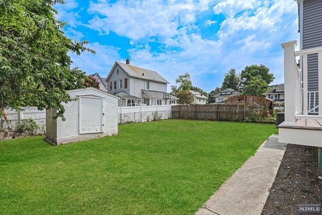 54 Willow Avenue, Hackensack, NJ 07601