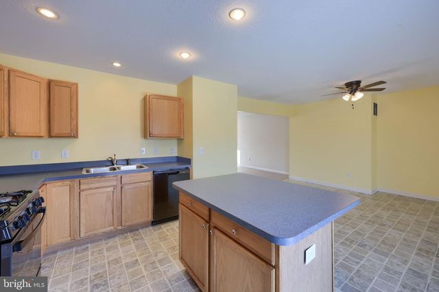 462 MADISON DR, Shrewsbury, PA 17361